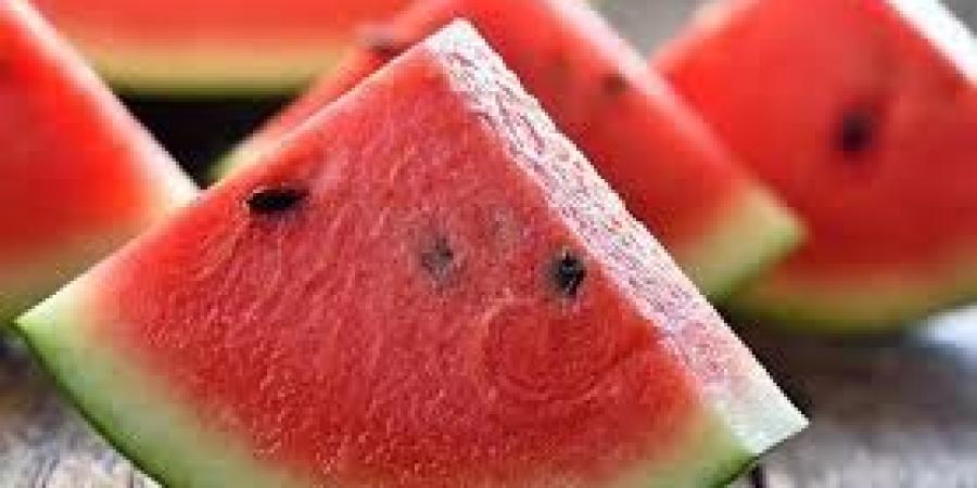مع دخول الصيف.. علامات تحذيرية تكشف فساد البطيخ وتجنّبك التسمم الغذائي - الكويت الاخباري