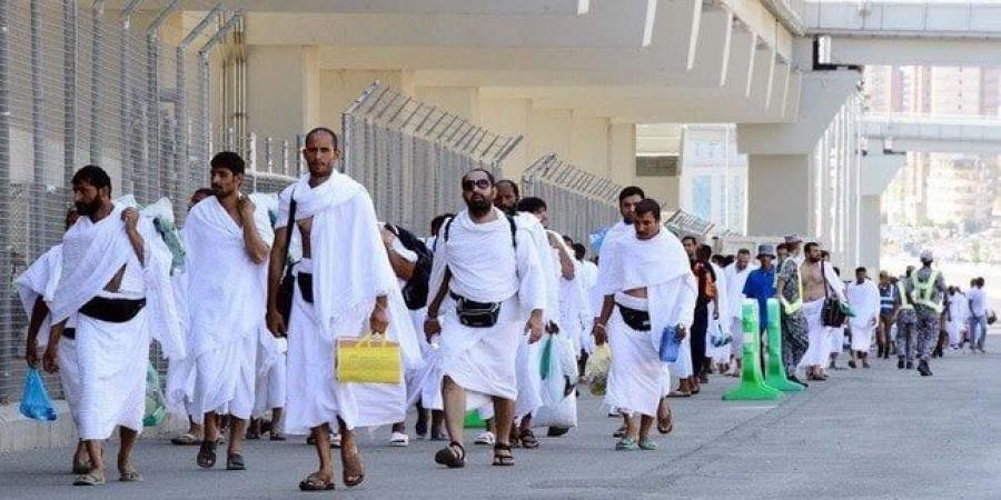 مشعر منى يستقبل حجاج بيت الله الحرام لرمي جمرة العقبة الكبرى (بث مباشر ) - الكويت الاخباري