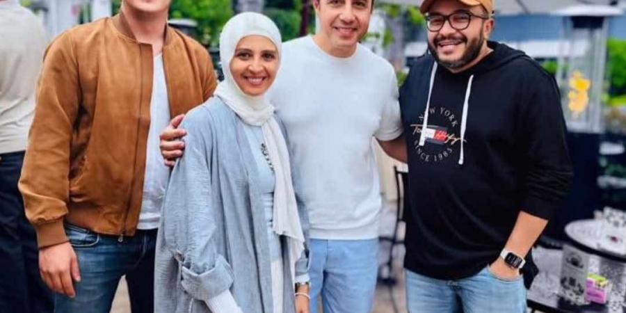 حسام داغر برفقة حنان ترك وزوجها أثناء صلاة العيد في كاليفورنيا - الكويت الاخباري