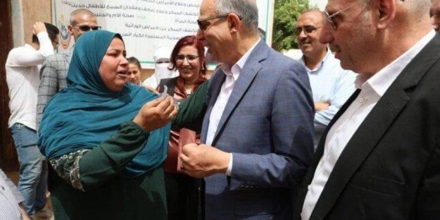 «غير الفكر المتوارث».. محافظ المنيا يقترب من المواطنين بأسلوب قيادي جديد - الكويت الاخباري