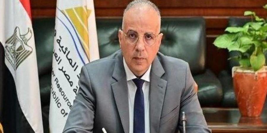 وزير الري يوجه باستمرار متابعة حالة المصارف الزراعية ومحطات المياه بالمحافظات - الكويت الاخباري