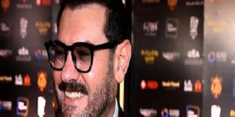 عمرو يوسف ينتهى من درويش ويصور السلم والثعبان 2 - الكويت الاخباري