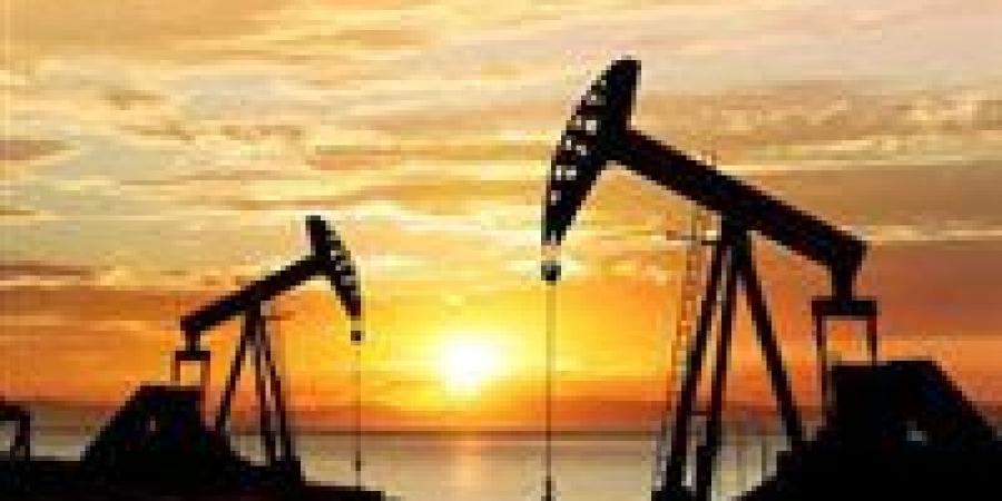 انخفاض منصات التنقيب عن النفط والغاز الطبيعي بالولايات المتحدة للأسبوع الثالث علي التوالي - الكويت الاخباري