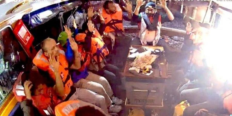 الاحتلال الإسرائيلي يعتقل ركاب السفينة مادلين المتجهة إلى غزة - الكويت الاخباري