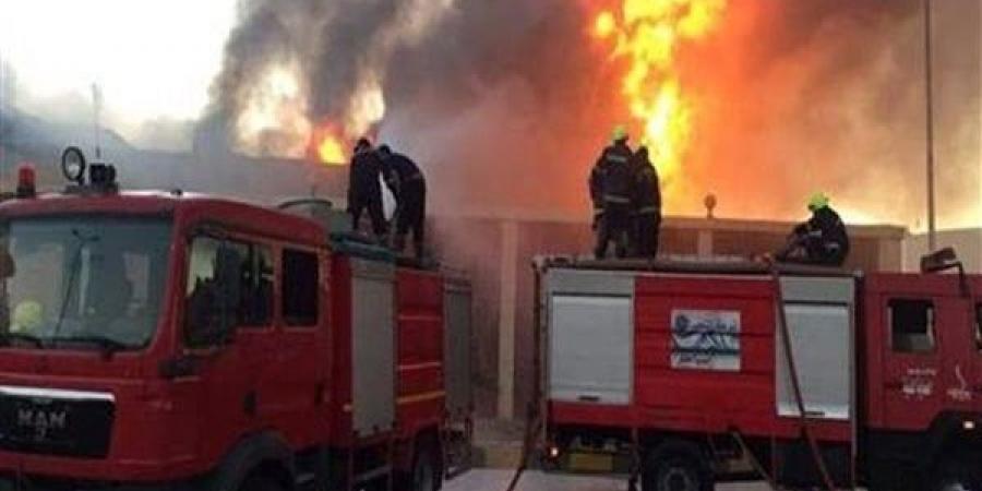 اندلاع حريق فى مصنع مراتب بمدينة العاشر من رمضان - الكويت الاخباري