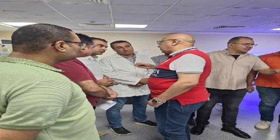 مدير صحة قنا يتفقد مستشفى نجع حمادي ويوجه بزيادة الحضانات - الكويت الاخباري