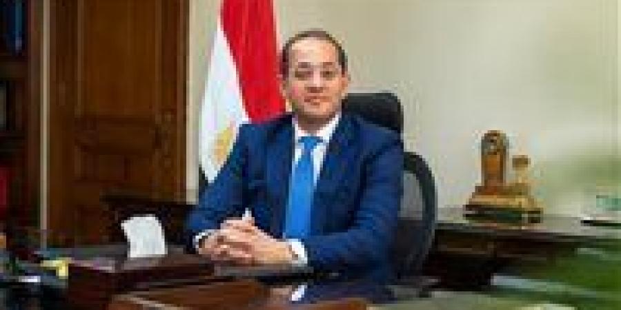 وزير المالية يوجه بتسهيل الإجراءات الجمركية لضيوف الرحمن - الكويت الاخباري