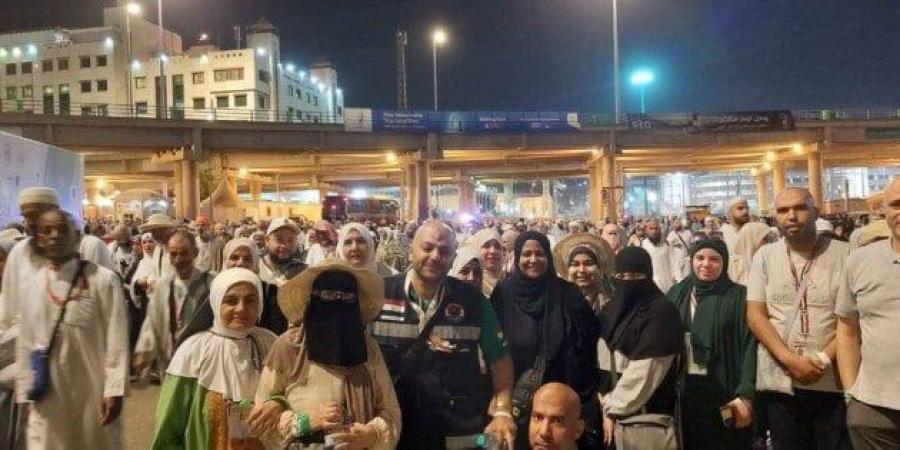 محافظ الإسماعيلية يتابع حجاج الجمعيات الأهلية بالإسماعيلية ويهنئهم بإتمام مناسك الحج - الكويت الاخباري