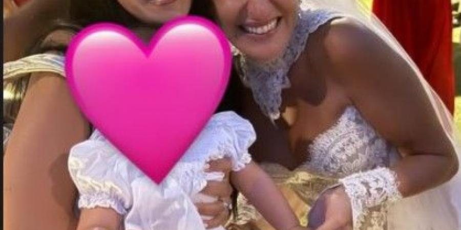 بهذه الطريقة.. سلمى أبو ضيف تهنئ أمينة خليل بحفل زفافها - الكويت الاخباري