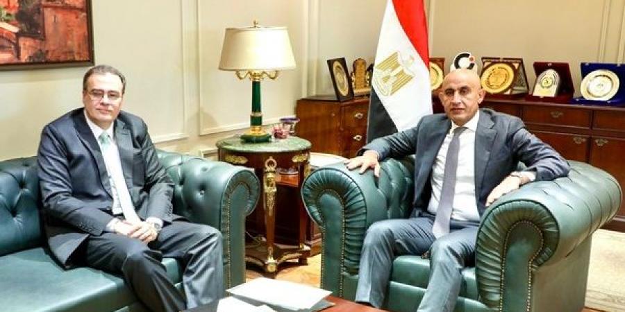 وزير التربية والتعليم يستقبل رئيس الجهاز المركزي للتنظيم والإدارة ويتفقان على إعلان نتيجة مسابقة تعيين 20 ألف معلم مساعد للغة الإنجليزية - الكويت الاخباري