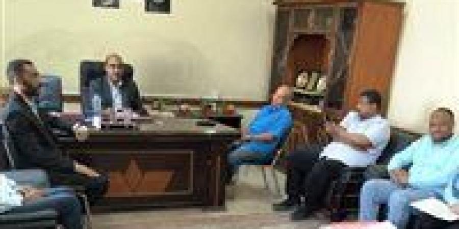 بتوجيهات وزير العمل ومحافظ أسوان.. ندوات توعية للعاملين بالمنشآت المختلفة - الكويت الاخباري