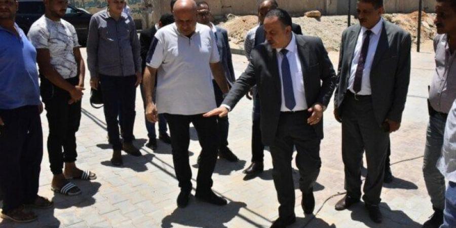 تمهيدًا لافتتاحه خلال أيام.. محافظ أسيوط يتفقد السوق الحضري الجديد بنادي الشبان المسلمين - الكويت الاخباري