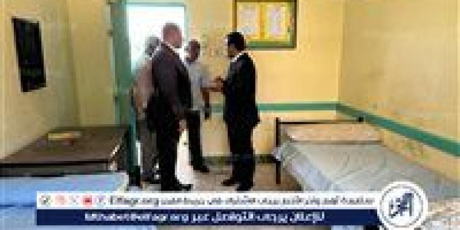 نائب محافظ قنا يتفقد استراحات المراقبين استعدادًا لامتحانات الثانوية العامة - الكويت الاخباري