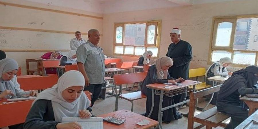 رئيس منطقة القليوبية الأزهرية يتفقد لجان الشهادة الثانوية بقليوب - الكويت الاخباري