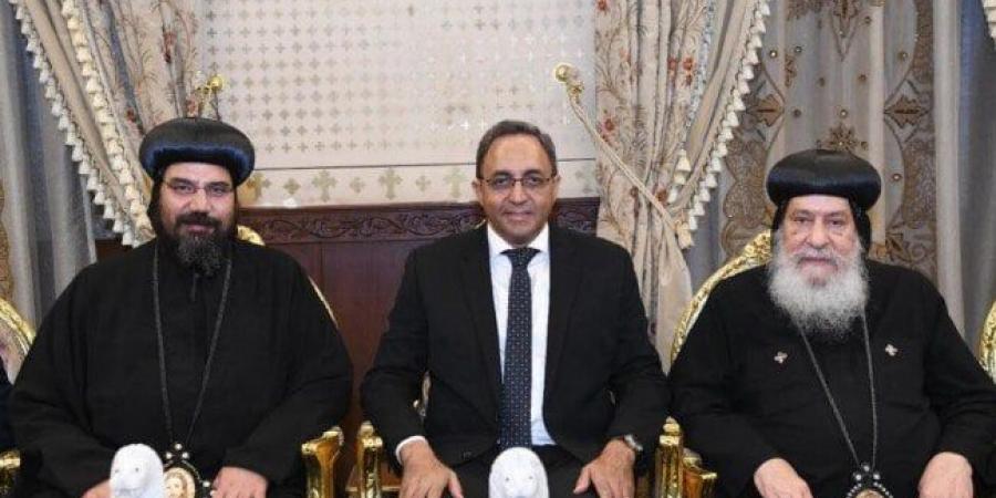 محافظ قنا يشارك في الاحتفالية الرسمية لاستقبال الأنبا إغناطيوس بالمطرانية - الكويت الاخباري