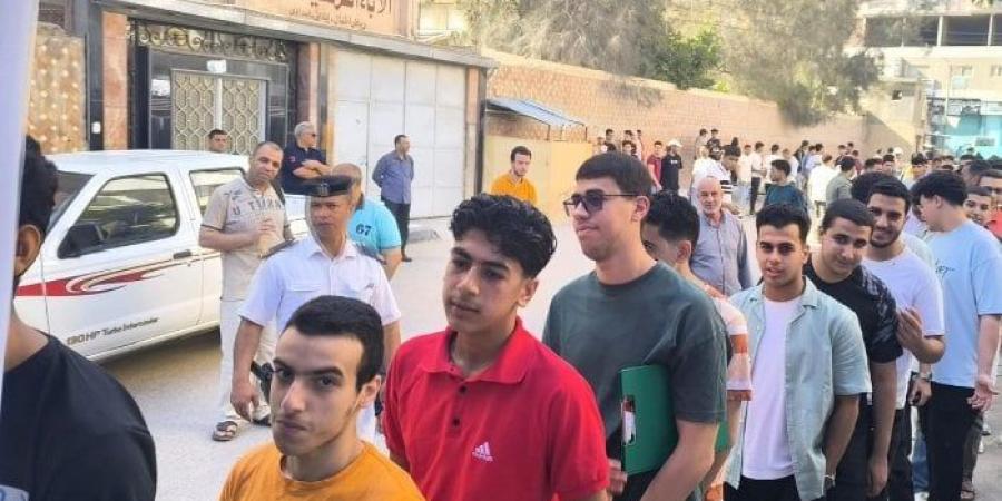 40 ألف طالب وطالبة يؤدون أول أيام امتحانات الثانوية العامة في 117 لجنة بالبحيرة - الكويت الاخباري