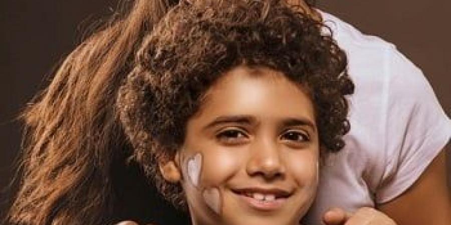 جلده مختلف لكنه جميل.. كيف أُهيئ طفلي المصاب بالبهاق لمواجهة المجتمع؟ - الكويت الاخباري