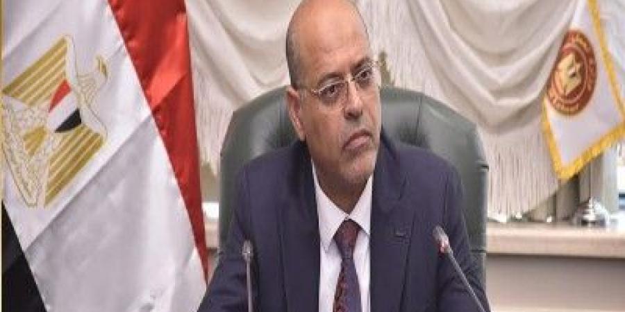 وزير العمل يوجه بمتابعة حادث سقوط مدخنة على عمال بمصنع طوب بالصف #وزارة_العمل #قانون_العمل #الجمهورية_اون_لاين #العمالة_الغير_منتظمة #تعويضات - الكويت الاخباري