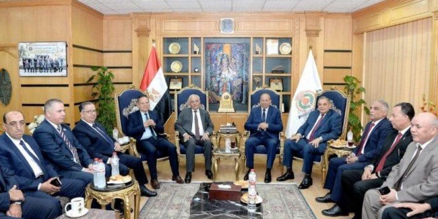 رئيس جامعة كفر الشيخ يشهد افتتاح فعاليات قمة جامعات إقليم الدلتا للاستدامة - الكويت الاخباري