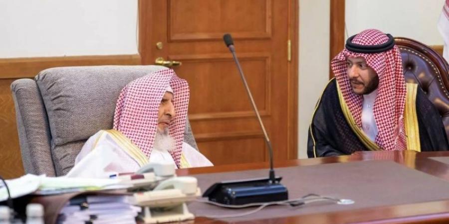 محافظ الطائف يزور المفتي العام للمملكة - الكويت الاخباري