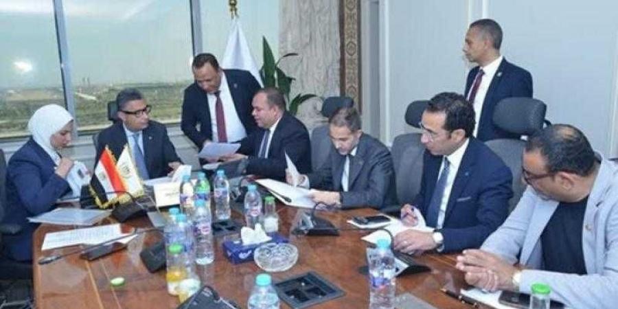 وزير التموين والتجارة الداخلية يلتقي بعدد من أعضاء مجلسي النواب والشيوخ - الكويت الاخباري