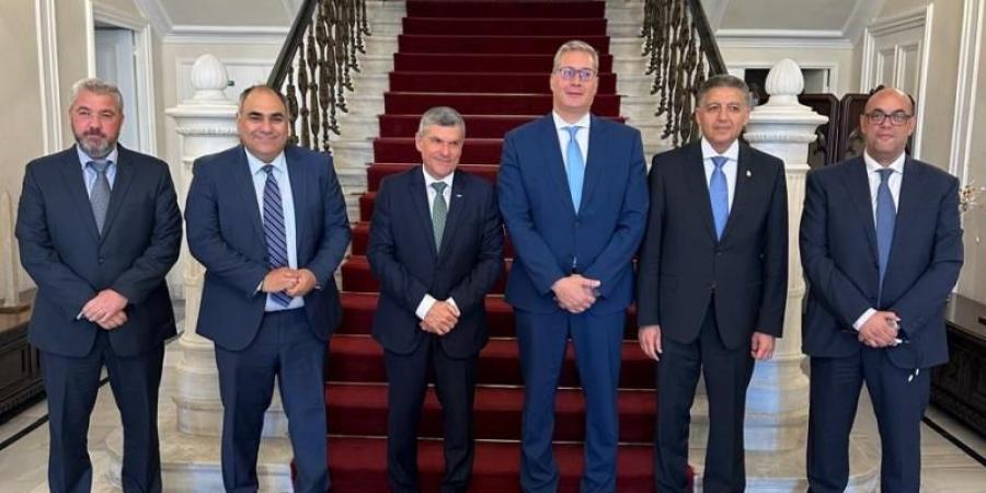 وزير البترول يبحث مع نظيره القبرصي تنمية حقول الغاز - الكويت الاخباري