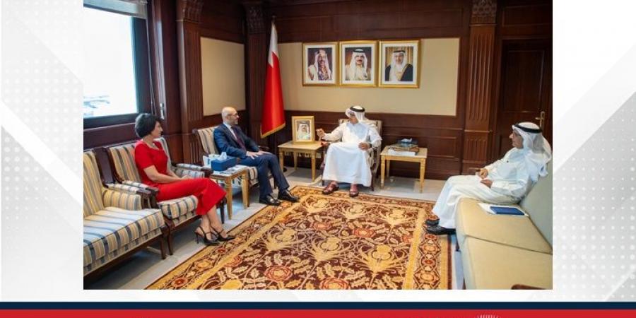 وزير الخارجية يستقبل الأمين العام للمحكمة الدائمة للتحكيم - الكويت الاخباري