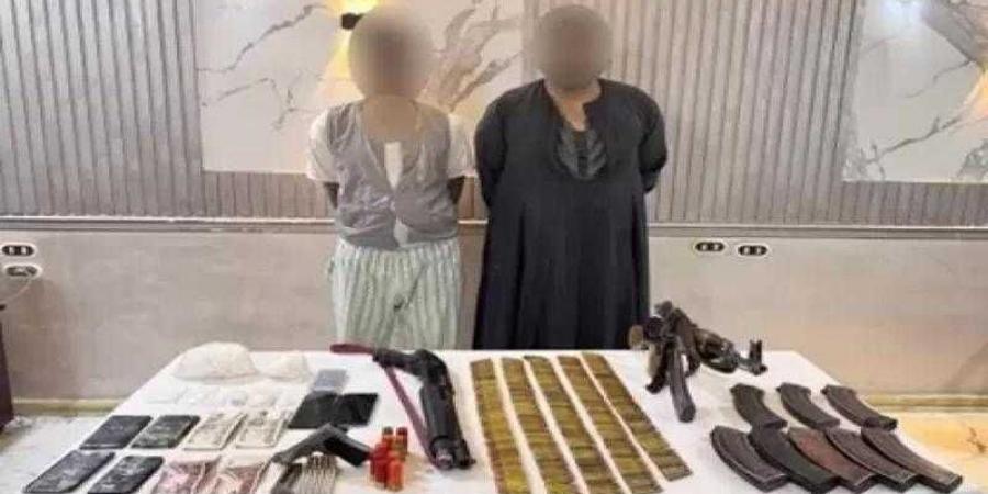 ضبط عناصر بؤر إجرامية من متجرى المواد المخدرة والأسلحة النارية غير المرخصة بنطاق عدة محافظات - الكويت الاخباري