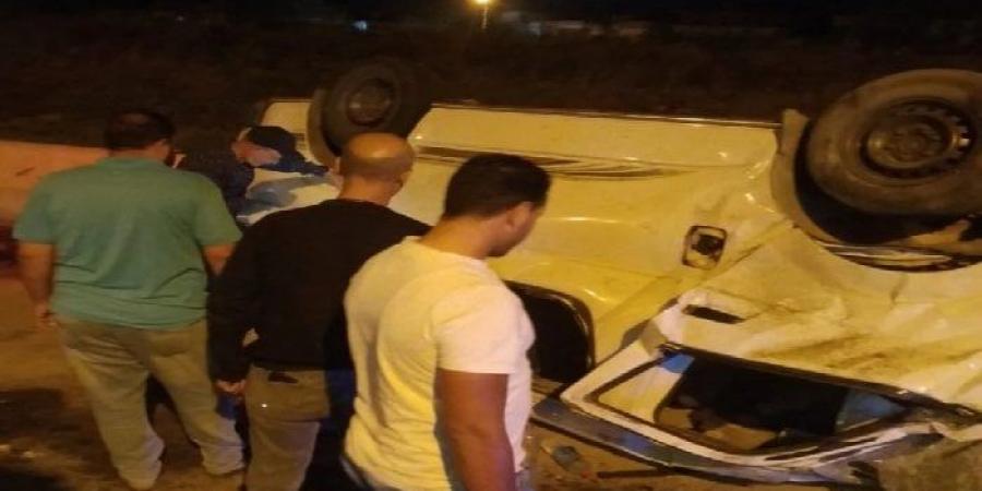 بالأسماء.. 11مُصابًا في حادث تصادم سيارتين بزارعي البحيرة - الكويت الاخباري