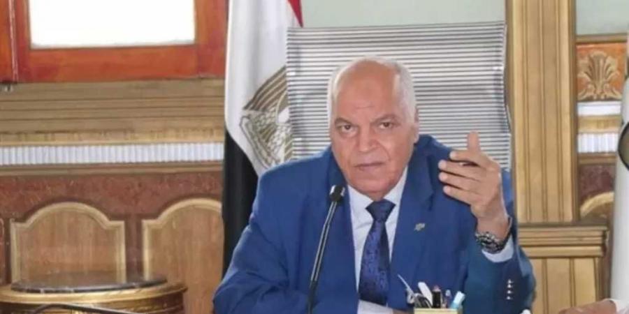 «الزناتي» يوجه بمساندة أسرة معلمة توفيت أثناء تصحيح الدبلومات الفنية بالفيوم - الكويت الاخباري