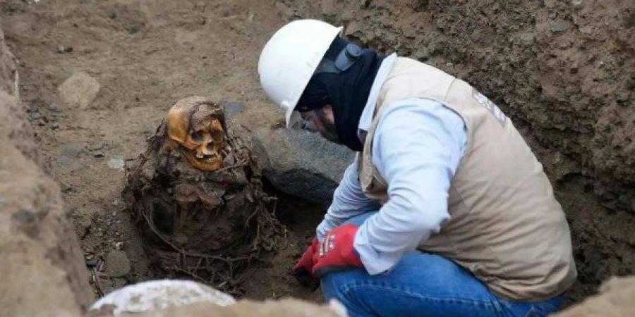 صدفة .. اكتشاف مقبرة عمرها ألف عام تحت شوارع ليما - الكويت الاخباري
