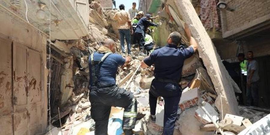 عاجل .. استخراج ١٣ ناجيا ومصرع اثنين فى حادث انهيار عقارين بحدائق القبة - الكويت الاخباري