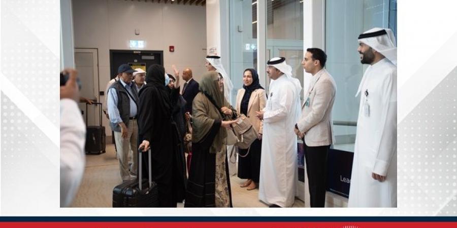 مواصلةً لجهود تسهيل عودة المواطنين العالقين في الخارج .. وزارة الخارجية: وصول أولى طائرات طيران الخليج قادمة من تركمانستان وعلى متنها 163 مواطنًا وعودة 504 مواطنين برًا تم تسهيل عودتهم جميعًا من إيران - الكويت الاخباري