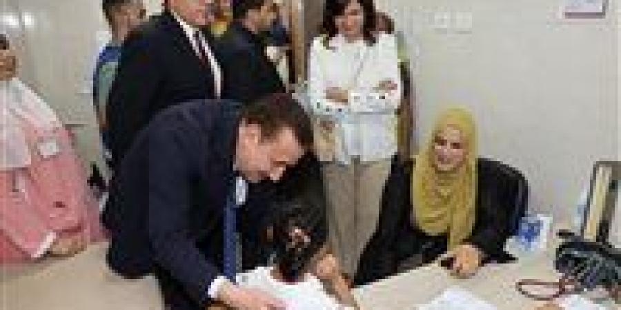 محافظ المنوفية والسفيرة نبيلة مكرم يدشنان القافلة الثانية للتحالف الوطني من قوافل " إيد واحدة " - الكويت الاخباري