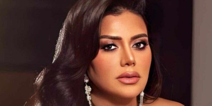 «الكيرلي».. رانيا يوسف تفاجئ الجمهور بقصة شعر جديدة - الكويت الاخباري