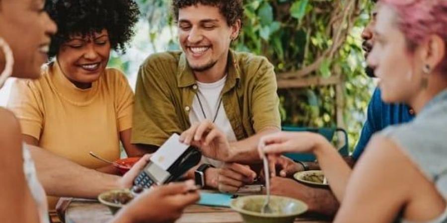 3 أبراج ما بتتكسفش تتكلم عن وضعها المادى.. برج الجوزاء ممكن يقول بيقبض كام - الكويت الاخباري