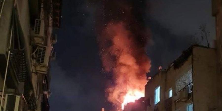 اندلاع حريق هائل في تل أبيب بعد رشقة صاروخية إيرانية | شاهد - الكويت الاخباري