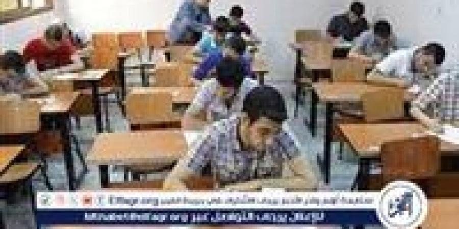 انتظام امتحانات الثانويه العامه لمادة اللغة العربية بسوهاج - الكويت الاخباري