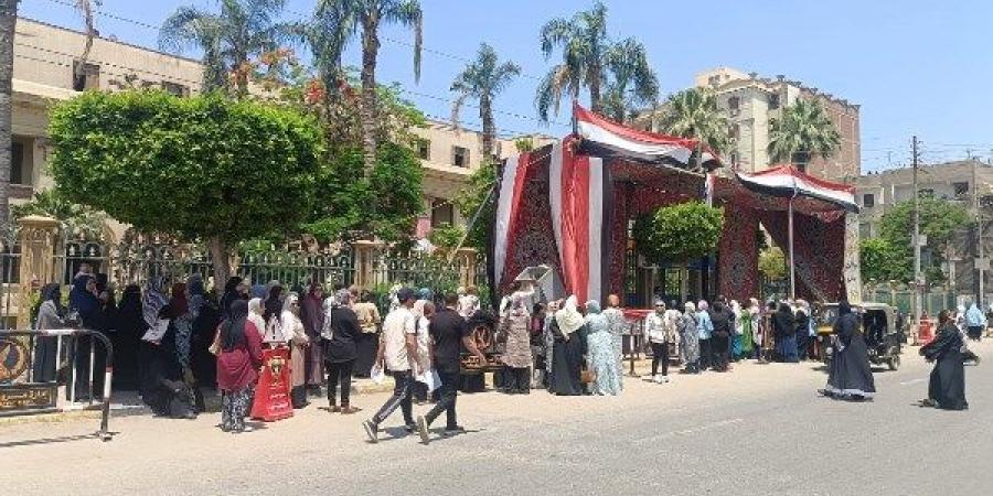 تباين آراء طلاب الثانوية العامة بالمنوفية حول امتحان العربي وشكاوى من النحو - الكويت الاخباري