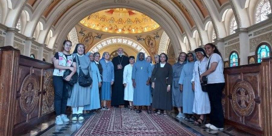 الأنبا توماس يلتقي الأخوات الراهبات بالإيبارشية - الكويت الاخباري