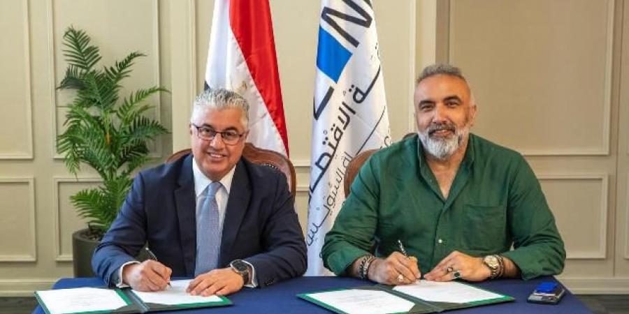 رئيس اقتصادية قناة السويس يوقع عقد مشروع جديد مع شيريكجي أوغلو - الكويت الاخباري