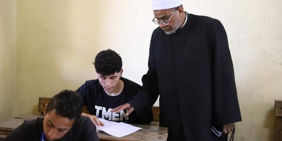 اليوم.. طلاب الثانوية الأزهرية يؤدون امتحان الإحصاء والفلسفة - الكويت الاخباري