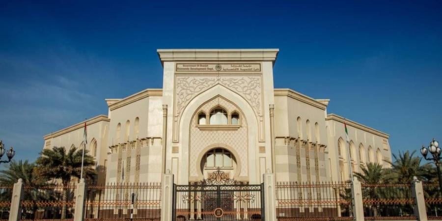 الشارقة تبحث زيادة الاستثمارات مع سلطنة عمان - الكويت الاخباري