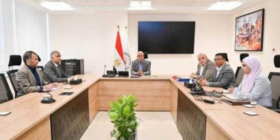وزير الري يتابع إجراءات رقمنة أعمال قطاع المياه الجوفية وتسهيل إجراءات إصدار التراخيص - الكويت الاخباري