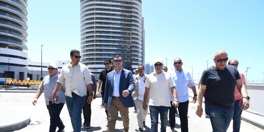 وزير الإسكان يتفقد المدينة التراثية بمدينة العلمين الجديدة - الكويت الاخباري