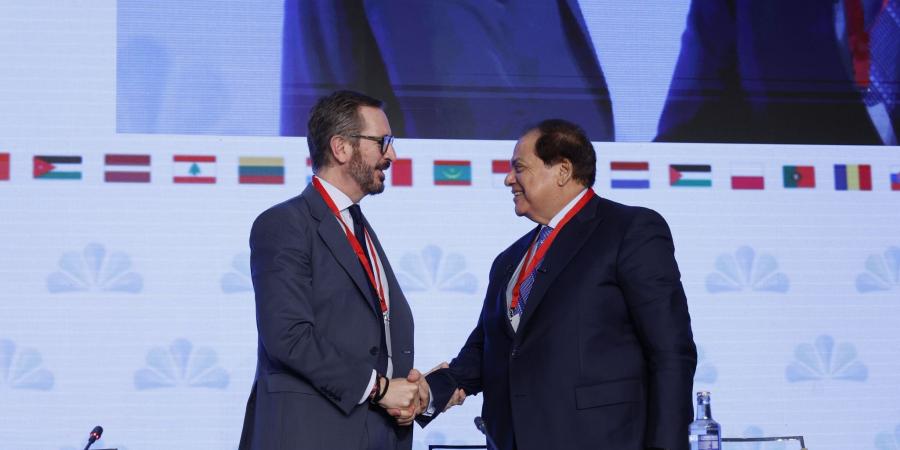 مصر تؤكد ريادتها الإقليمية والدولية.. الأحزاب والنواب يسلطون الضوء على الإنجاز الدبلوماسي برئاسة برلمان المتوسط.. ويؤكدون: صوت مسؤول في لحظة فارقة - الكويت الاخباري