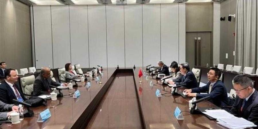 وزير الكهرباء يبحث مع رئيس هيئة الطاقة الصينية سبل دعم وتعزيز التعاون والشراكة وزيادة الاستثمارات الصينية - الكويت الاخباري