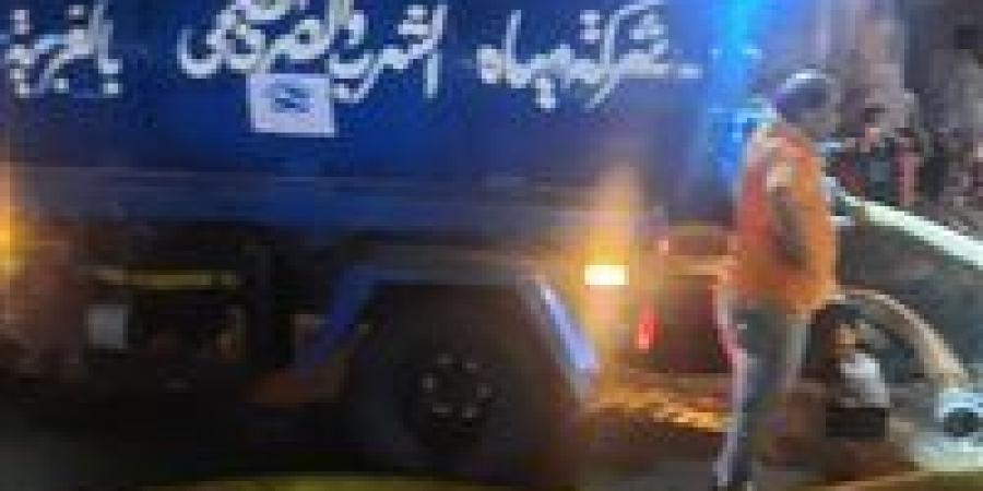 انفجار خط مياه رئيسي بشارع الجلاء في المحلة الكبرى.. ومياه الغربية تعلن حالة الطوارئ - الكويت الاخباري