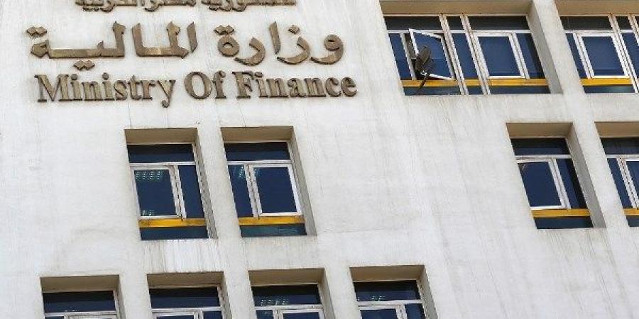 الحكومة تخفض استثماراتها غير المباشرة بـ 280.84 مليون دولار في شهر - الكويت الاخباري