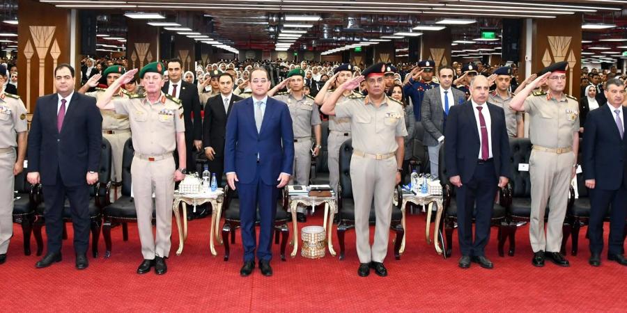 الأكاديمية العسكرية تحتفل بتخريج دفعات من وزارة النقل والجمارك بعد تدريب وتأهيل وطني شامل - الكويت الاخباري